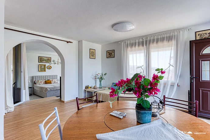 Haus in Dobra Voda mit Panoramablick auf das Meer