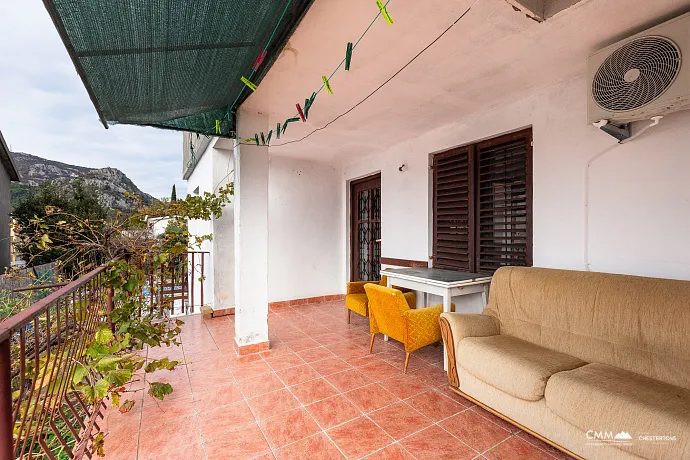 Familienhaus in einer ruhigen Gegend mit Terrasse und Blick ins Grüne.