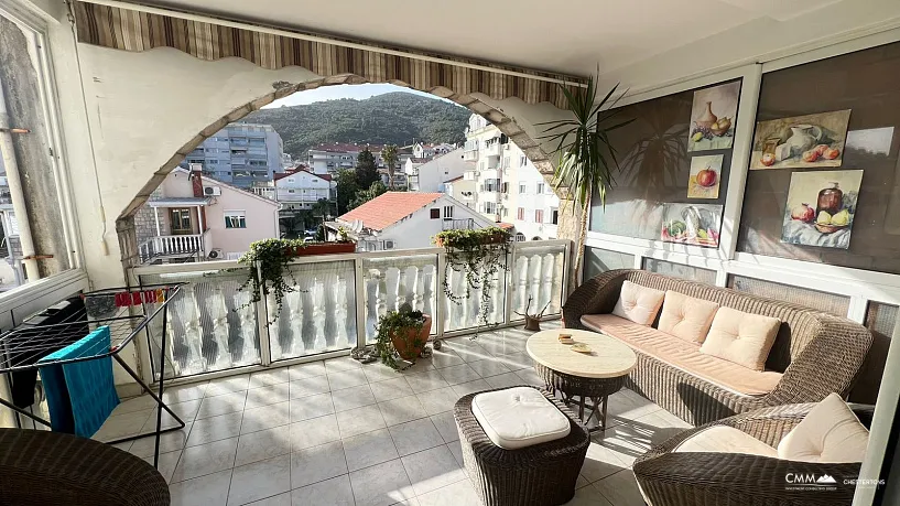 Apartment mit zwei Schlafzimmern in Budva