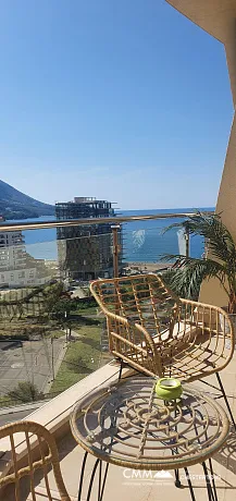 Zu verkaufen Wohnung in Budva in der Anlage mit Pool