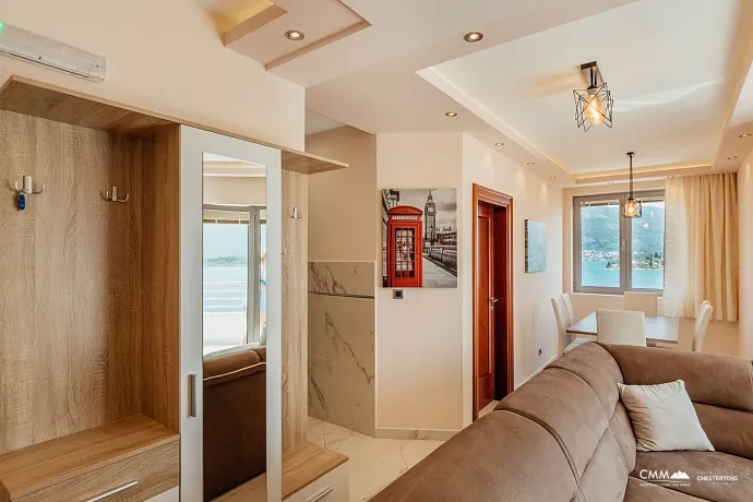 Zweizimmerwohnung mit Meerblick, 60 m vom Strand entfernt – Tivat