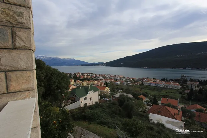 Haus mit herrlichem Meerblick in Djenovici