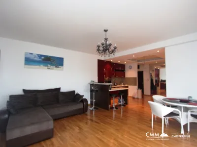 Eine Wohnung mit Meerblick in Rafailovici