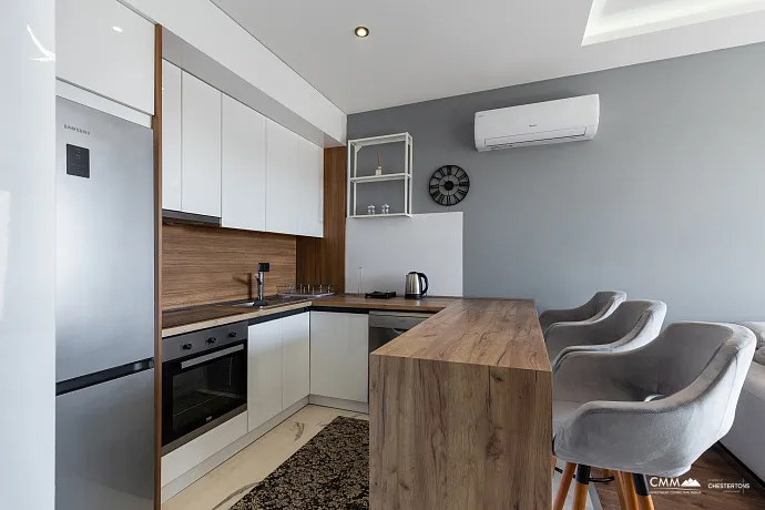 Luxuriöse Einzimmerwohnung mit modernem Design in Bečići