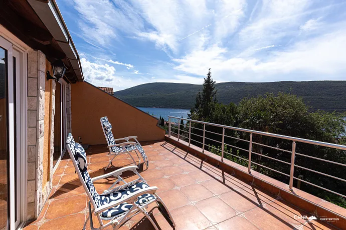 Haus in Kumbor 200 m zum Meer