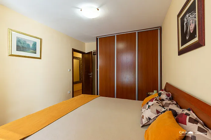 Geräumige Wohnung im Herzen von Budva — in der Nähe der Altstadt und des Strandes