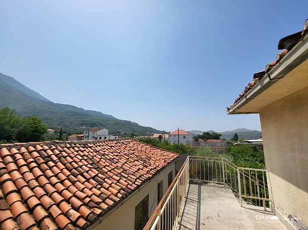 Haus mit großzügigem Grundstück in Old Bar mit Bergblick