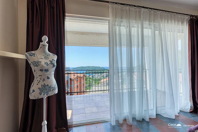 Villa mit Meerblick in Becici