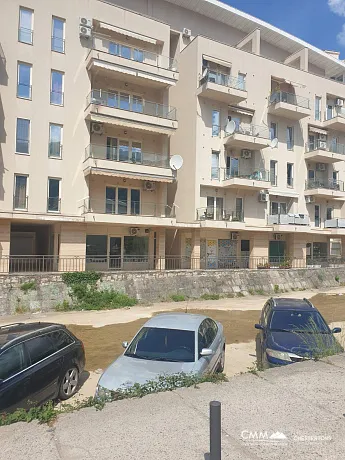 Moderne Dreizimmerwohnung mit Meerblick in Budva