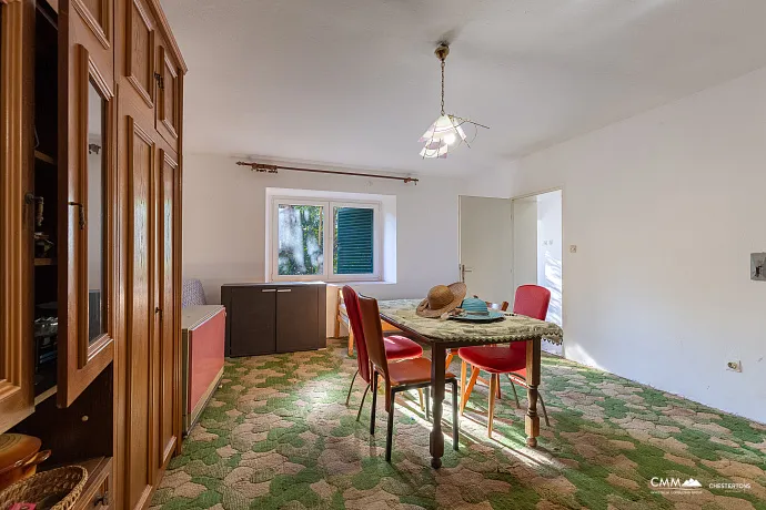 Zu verkaufen – Authentisches Steinhaus mit traumhaftem Blick auf die Bucht von Kotor