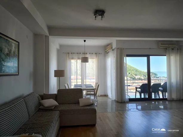 Geräumige 107 m² Wohnung mit Terrasse und Meerblick im Herzen von Budva