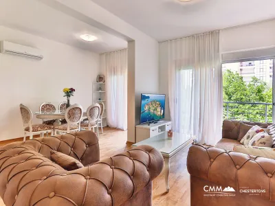 Lux Apartment mit zwei Schlafzimmern und Meerblick