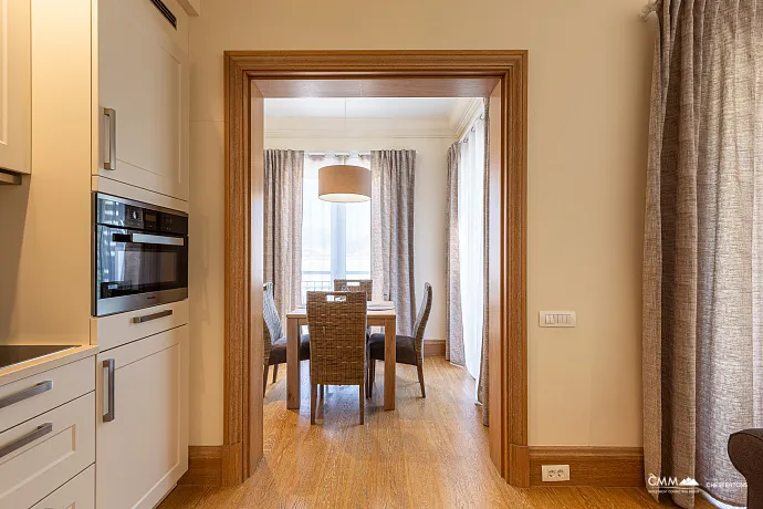 Luxuriöse Ein-Zimmer-Wohnung mit Meerblick in Porto Montenegro