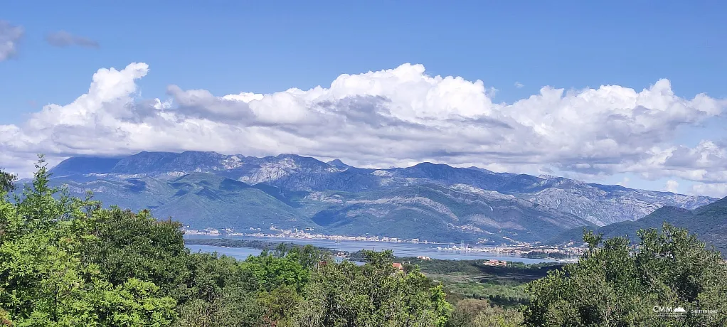 Wunderschönes Grundstück in der malerischen Gegend von Ljesevici, Kotor