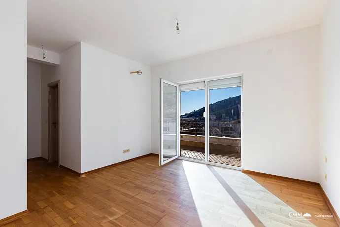 Wohnung mit Meerblick in Budva