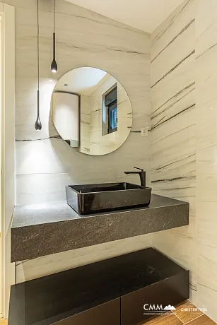 Penthouse in einem Neubau in Becici in der Nähe des Meeres