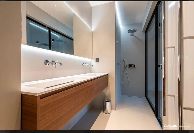 Dreizimmerwohnung in Budva mit herrlichem Blick