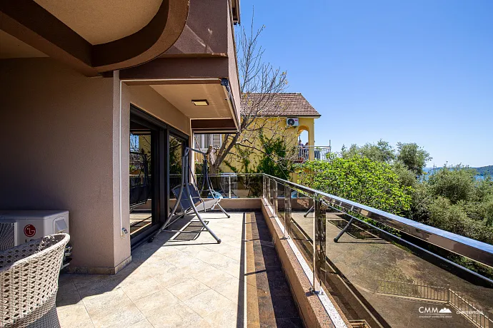 Ausgezeichnete Villa im Zentrum von Herceg Novi