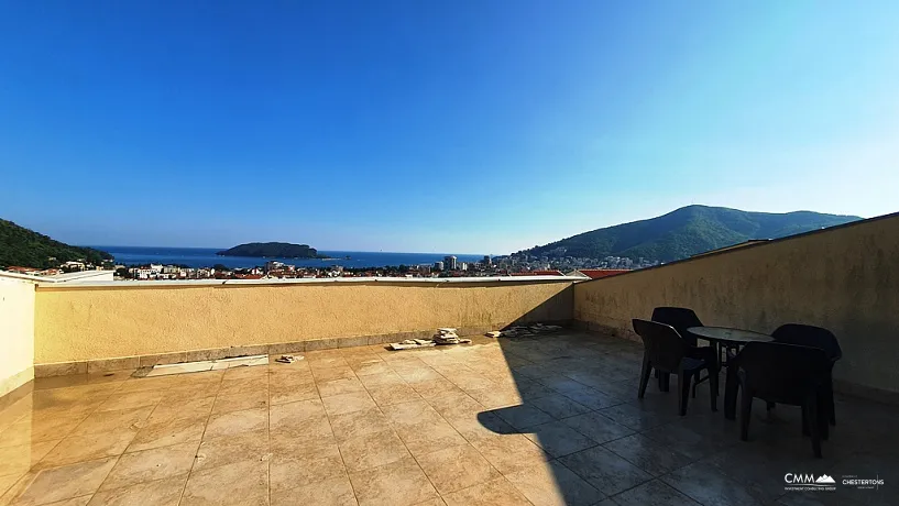 Maisonette-Wohnung mit Panoramablick auf Budva und das Meer