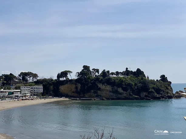 Haus nur 50 Meter vom Meer entfernt in Ulcinj