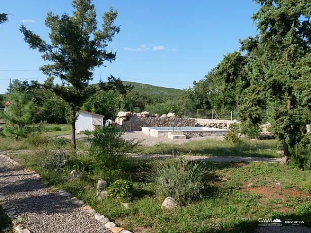 Zu verkaufen Häuser in Zagora auf einem großen Grundstück mit Pool