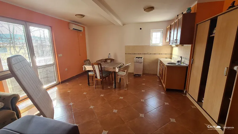 Haus in Sutomore mit 8 Schlafzimmern