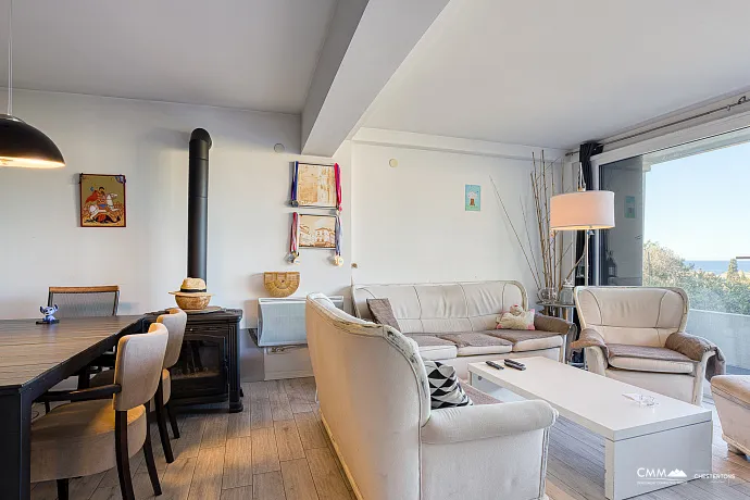 Duplex-Wohnung mit Mittelmeersicht in Petrovac, 104 m²