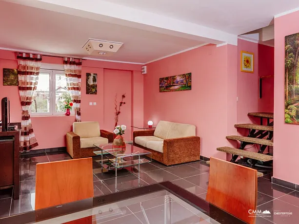 Apartment mit drei Schlafzimmern und Meerblick in Bigovo