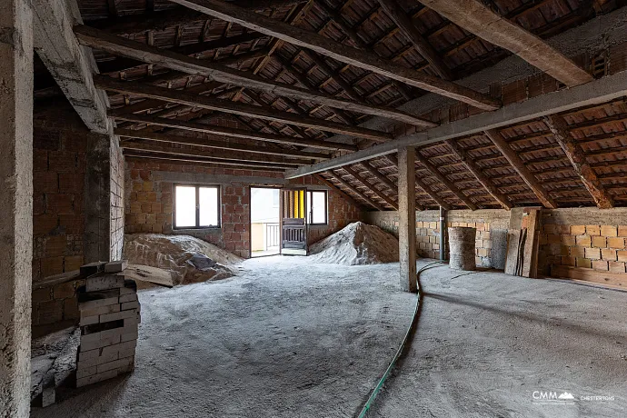 ZU VERKAUFEN: HAUS 270 m² – EINZIGARTIGE GELEGENHEIT IN PRČANJ!