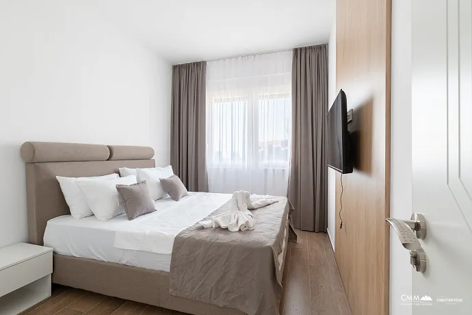 Sonnige Einzimmerwohnung mit 42 m² in Budva, nahe dem Meer.