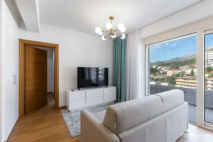 Penthouse in Rafailovici mit Meerblick