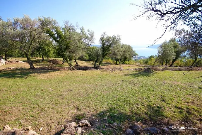 Urbanisiertes Grundstück für den Bau von zwei Villen in Trebesin, Herceg Novi