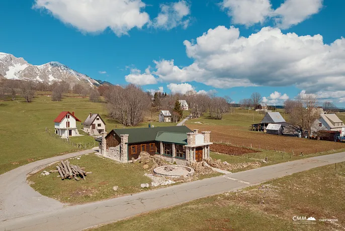 Zu verkaufen oder zu vermieten — Neues Restaurant in Žabljak