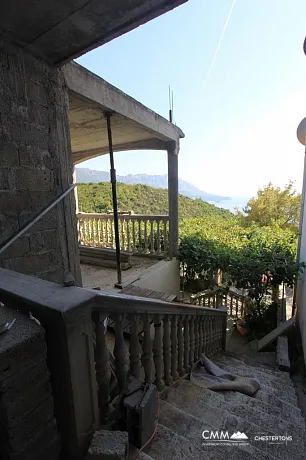 Zweistöckiges Haus mit Meerblick in Main