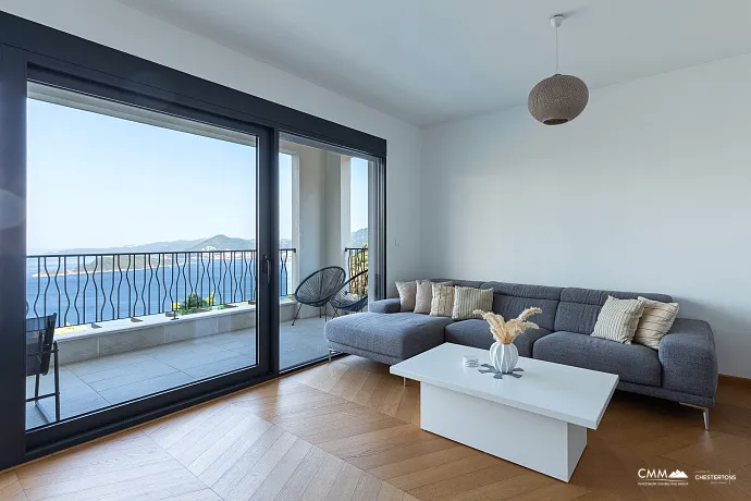Dreizimmerwohnung in Wohnanlage mit Pool, Blizikuće