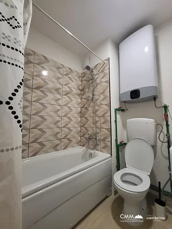 Zweizimmerwohnung in Budva, 60 m², Top-Lage nahe dem Strand