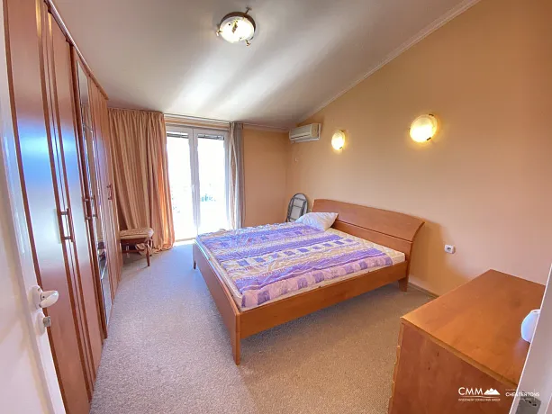 Haus in Tivat mit Panoramablick auf das Meer