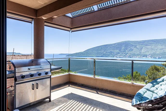 Ausgezeichnete Villa im Zentrum von Herceg Novi