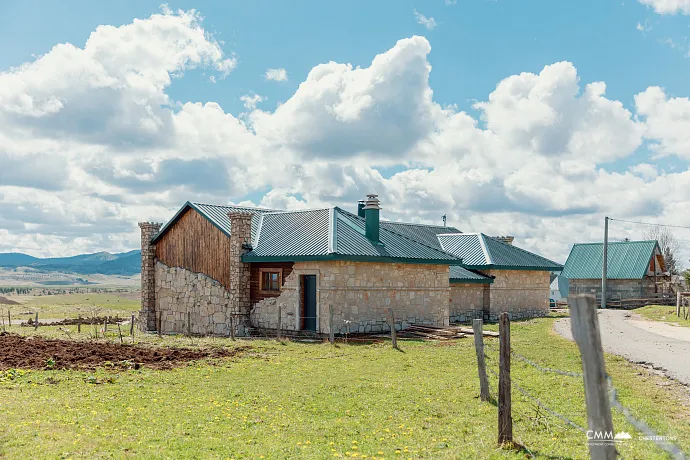 Zu verkaufen oder zu vermieten — Neues Restaurant in Žabljak