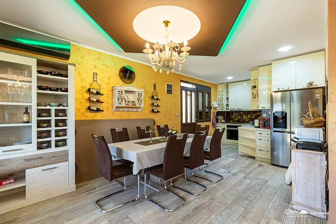 Ausgezeichnete Villa im Zentrum von Herceg Novi