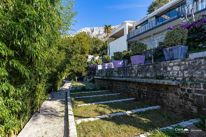 Charmantes Steinhaus mit Meerblick in der Nähe von Sveti Stefan