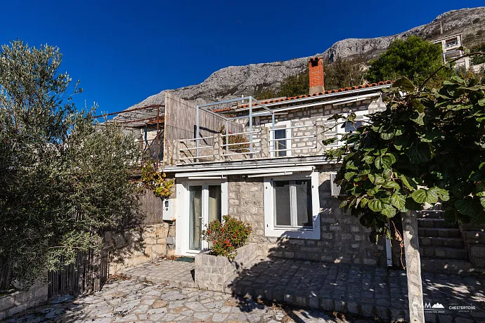 Charmantes Steinhaus mit Meerblick in der Nähe von Sveti Stefan