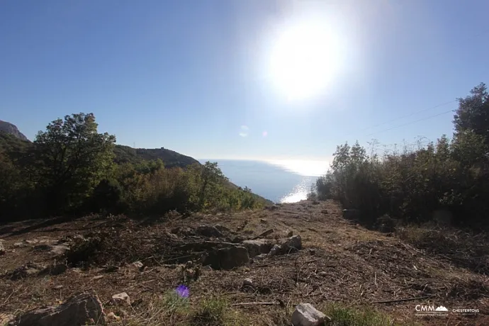 Grundstück mit Blick auf Sveti Stefan in Budva