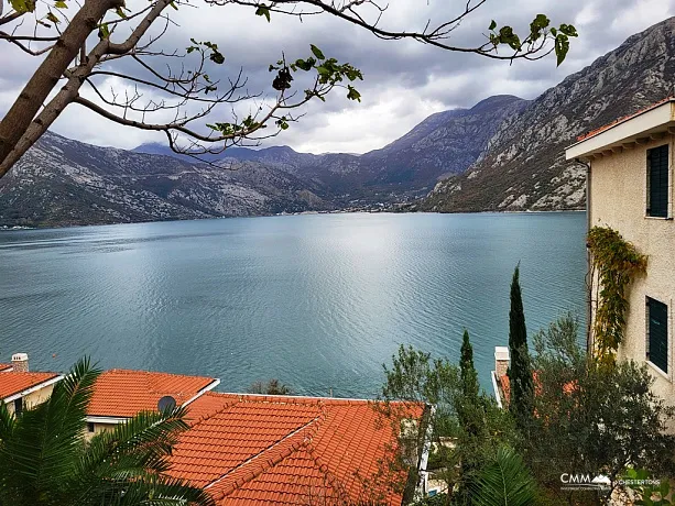 Apartment mit drei Schlafzimmern und Meerblick, mit Swimmingpool