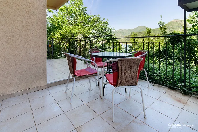 Villa mit Panoramablick auf das Meer in Tivat