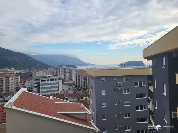 Geräumige Wohnung in Budva mit Meerblick