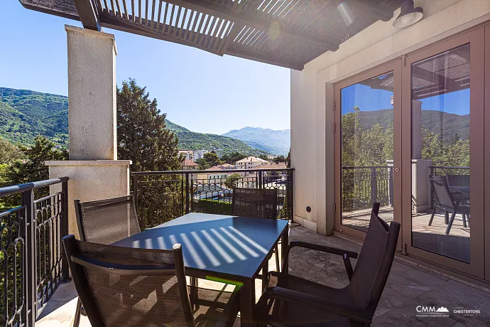 Luxuriöse Ein-Zimmer-Wohnung mit Meerblick in Porto Montenegro
