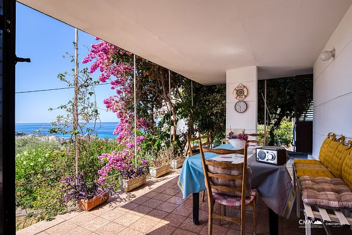 Haus in Dobra Voda mit Panoramablick auf das Meer