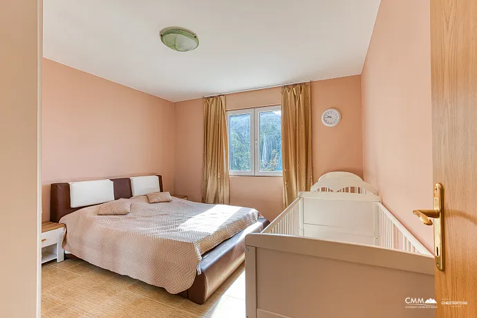 Ein Haus in Sutomore mit Panoramablick auf das Meer 140 m2