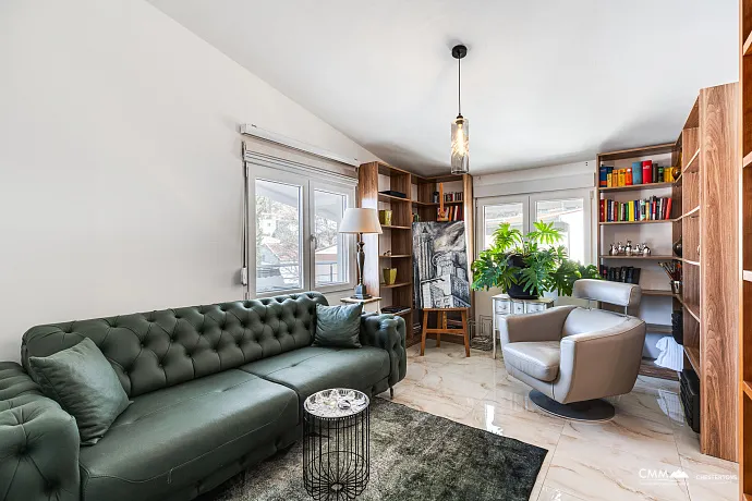 Zweistöckiges geräumiges Haus in Sutomore